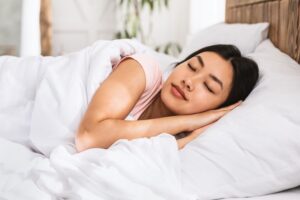 การนอนหลับพักผ่อนเพียงพอดีอย่างไร